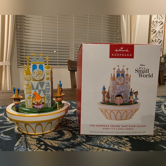 Disney Other - Disney It's a Small World Ornament